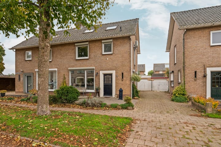 Foto 52 van Graaf Reinaldstraat 3