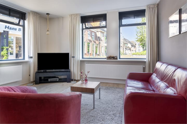 Foto 12 van Halbertsma's Plein 24