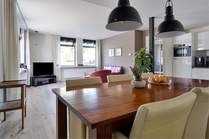 Foto 18 van Halbertsma's Plein 24