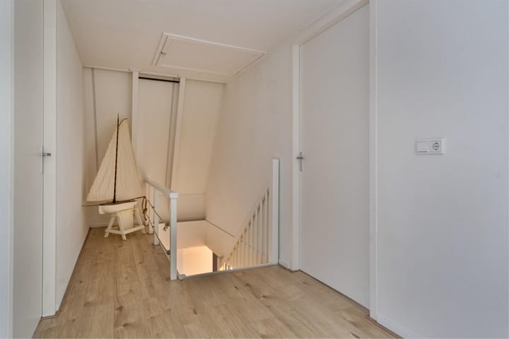 Foto 25 van Halbertsma's Plein 24