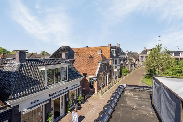 Foto 44 van Halbertsma's Plein 24