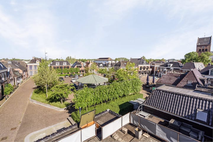 Foto 46 van Halbertsma's Plein 24