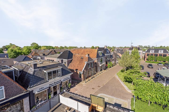 Foto 47 van Halbertsma's Plein 24