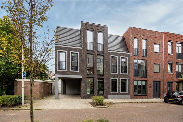 Bekijk foto 2 van Verenigingstraat 76