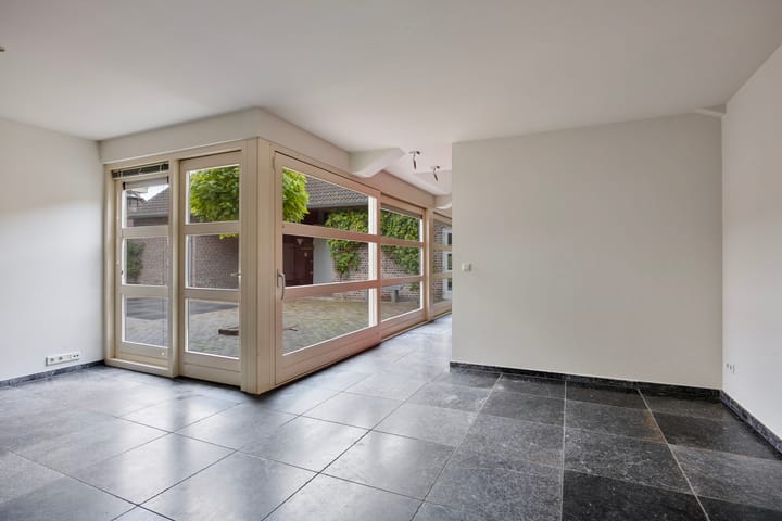 Foto 12 van Heistraat 64