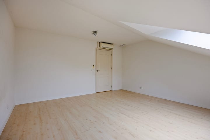 Foto 29 van Heistraat 64