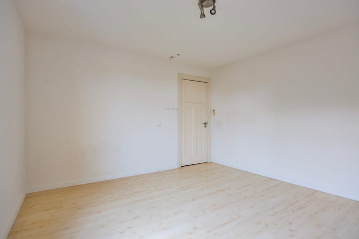 Foto 36 van Heistraat 64