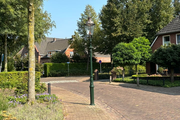 Foto 33 van Zuid Esch 25
