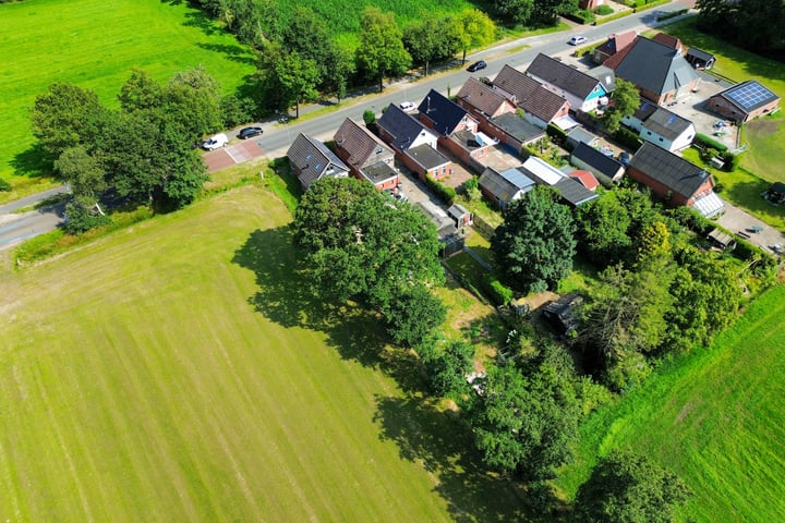 Bekijk foto 7 van Meester Nennstiehlweg 1