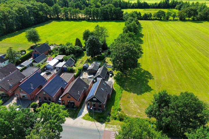 Bekijk foto 10 van Meester Nennstiehlweg 1