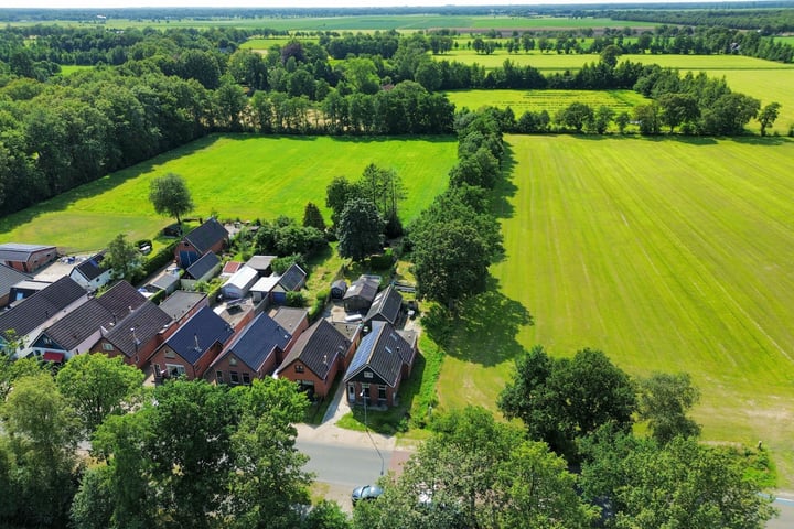 Bekijk foto 11 van Meester Nennstiehlweg 1