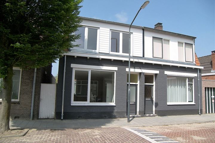 Bekijk foto 1 van Sint Josephstraat 18