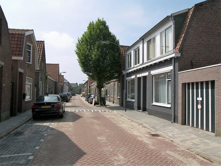 Photo 36 of Sint Josephstraat 18