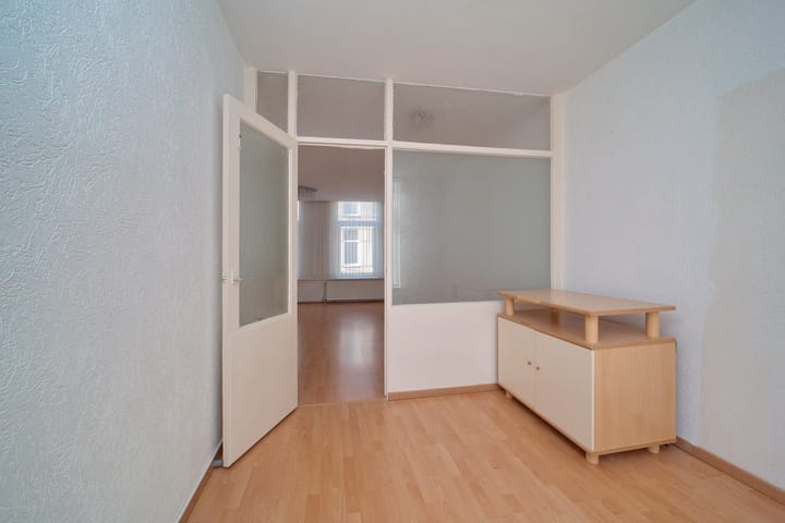 Photo 8 of Newtonstraat 256