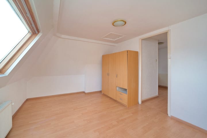 Photo 19 of Newtonstraat 256