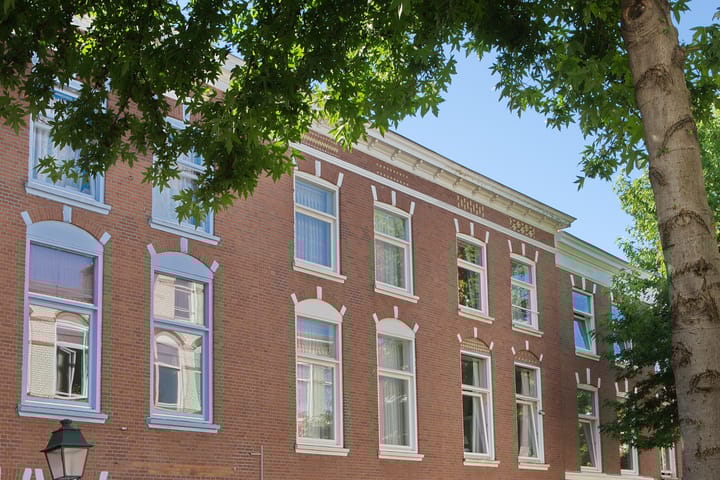 Photo 24 of Newtonstraat 256