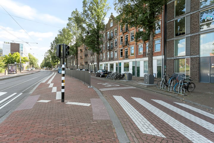 Bekijk foto 1 van Borneostraat 6