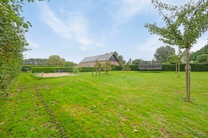 Photo 4 of Dwarsweg 2