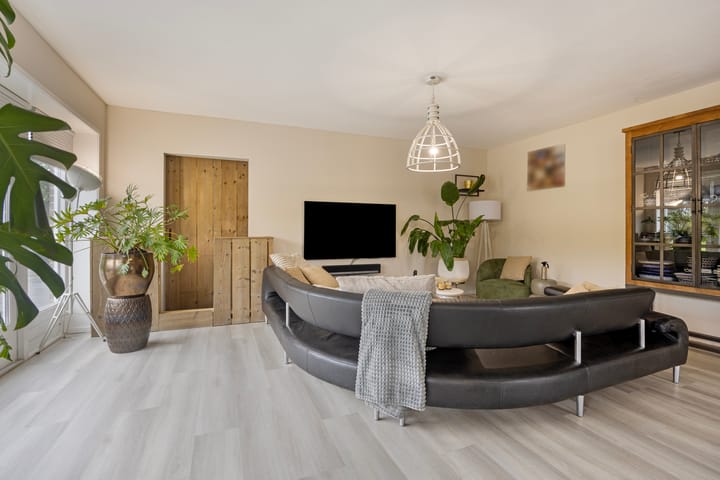 Photo 6 of Dwarsweg 2