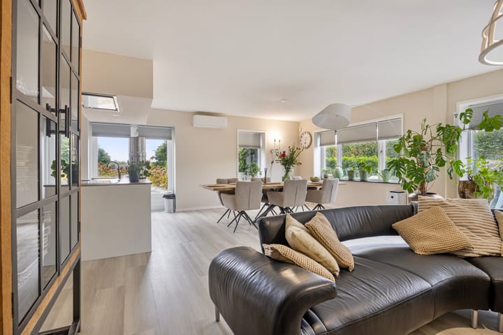 Photo 8 of Dwarsweg 2