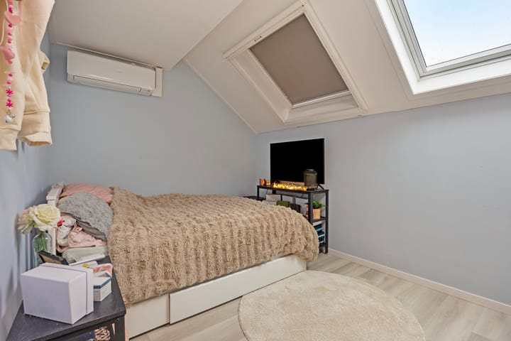 Photo 35 of Dwarsweg 2