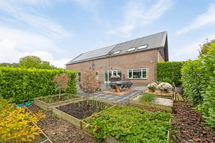 Photo 80 of Dwarsweg 2