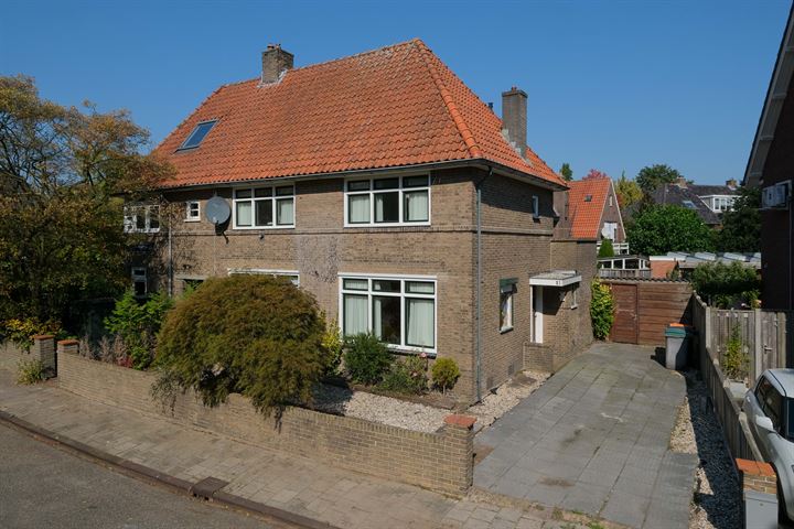 View photo 2 of Gijsbert Karel van Hogendorpstraat 11