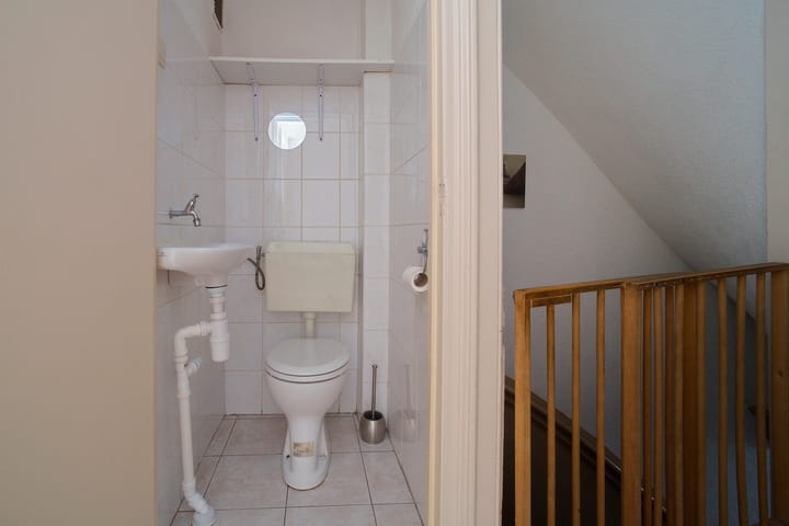 Photo 11 of Newtonstraat 256