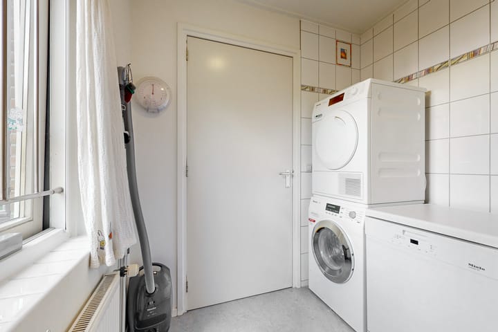 Foto 16 van van Wijngaardenplein 43