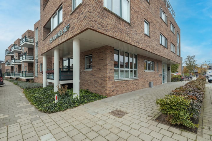 Bekijk foto 2 van Badhuisstraat 19