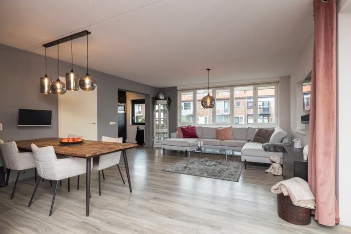 Bekijk foto 10 van Badhuisstraat 19