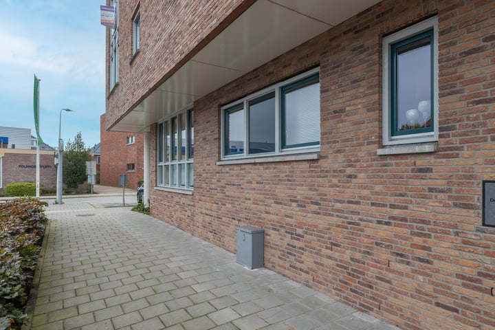 Bekijk foto 3 van Badhuisstraat 19