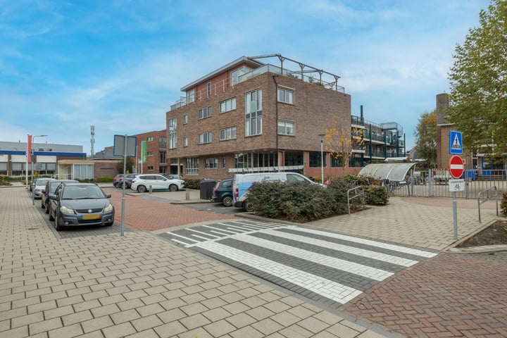 Bekijk foto 41 van Badhuisstraat 19