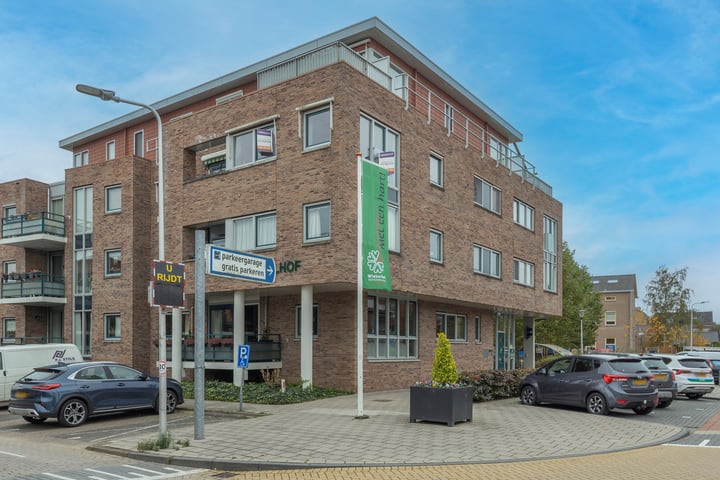 Bekijk foto 42 van Badhuisstraat 19