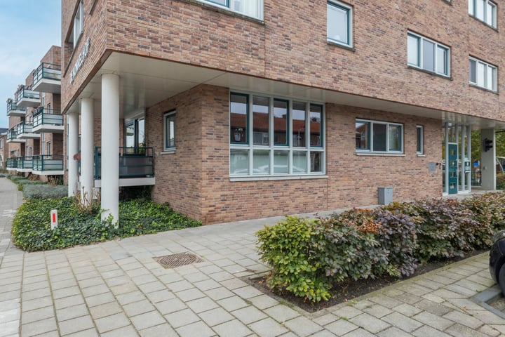 Bekijk foto 44 van Badhuisstraat 19