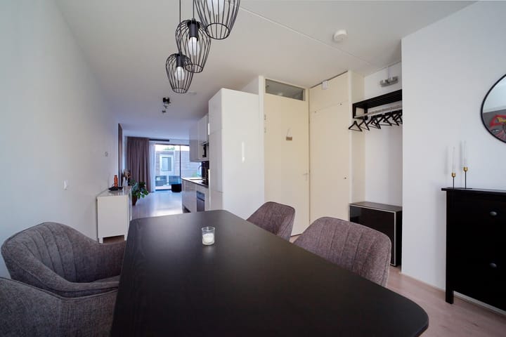 Foto 12 van Glenn Millerstraat 86