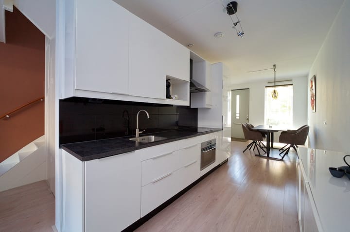 Foto 14 van Glenn Millerstraat 86