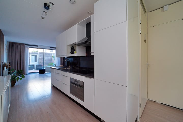 Foto 15 van Glenn Millerstraat 86