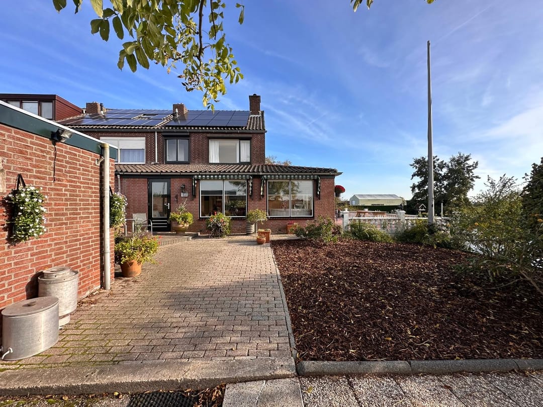 Photo 2 of P. van Schravendijkstraat 39