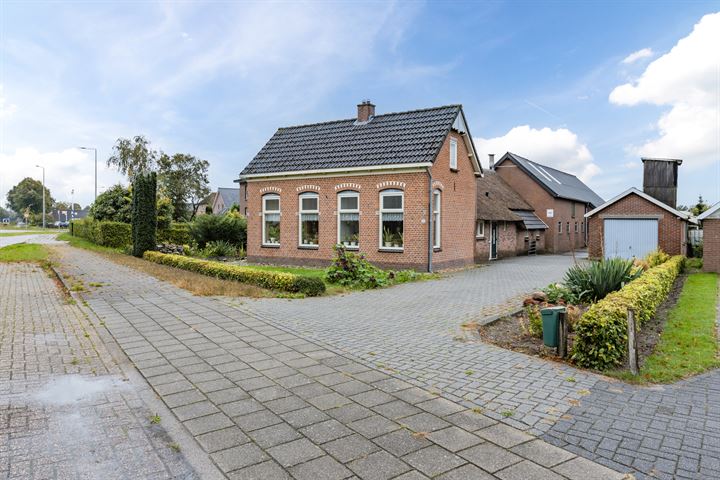 View photo 2 of Den Hulst 25