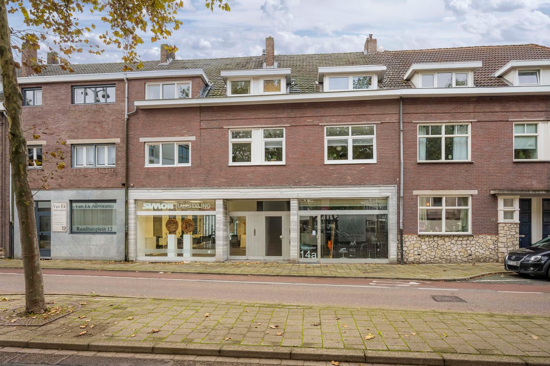 Foto 1 van Raadhuisplein 13-A