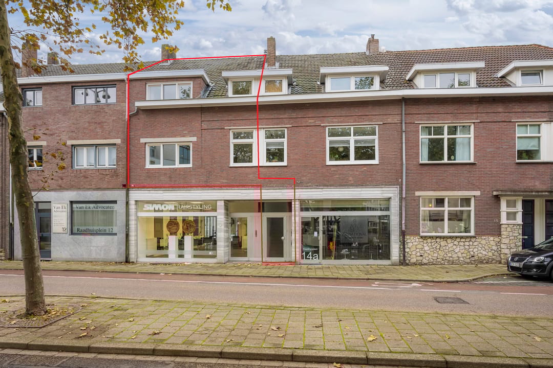 Foto 2 van Raadhuisplein 13-A