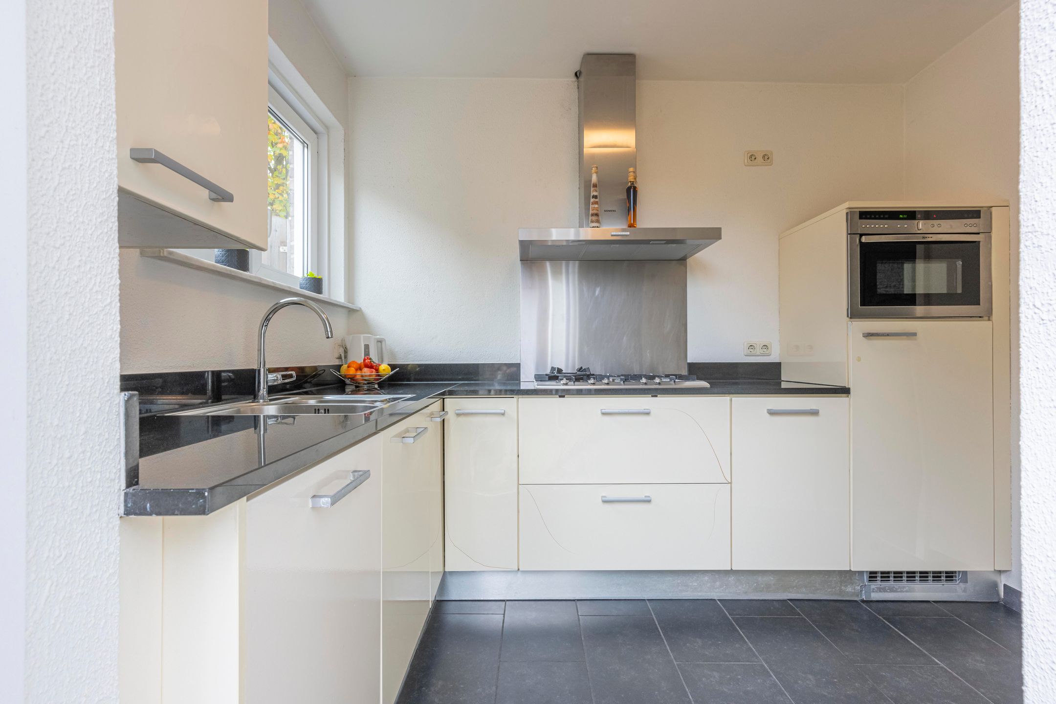 Foto 9 van Raadhuisplein 13-A