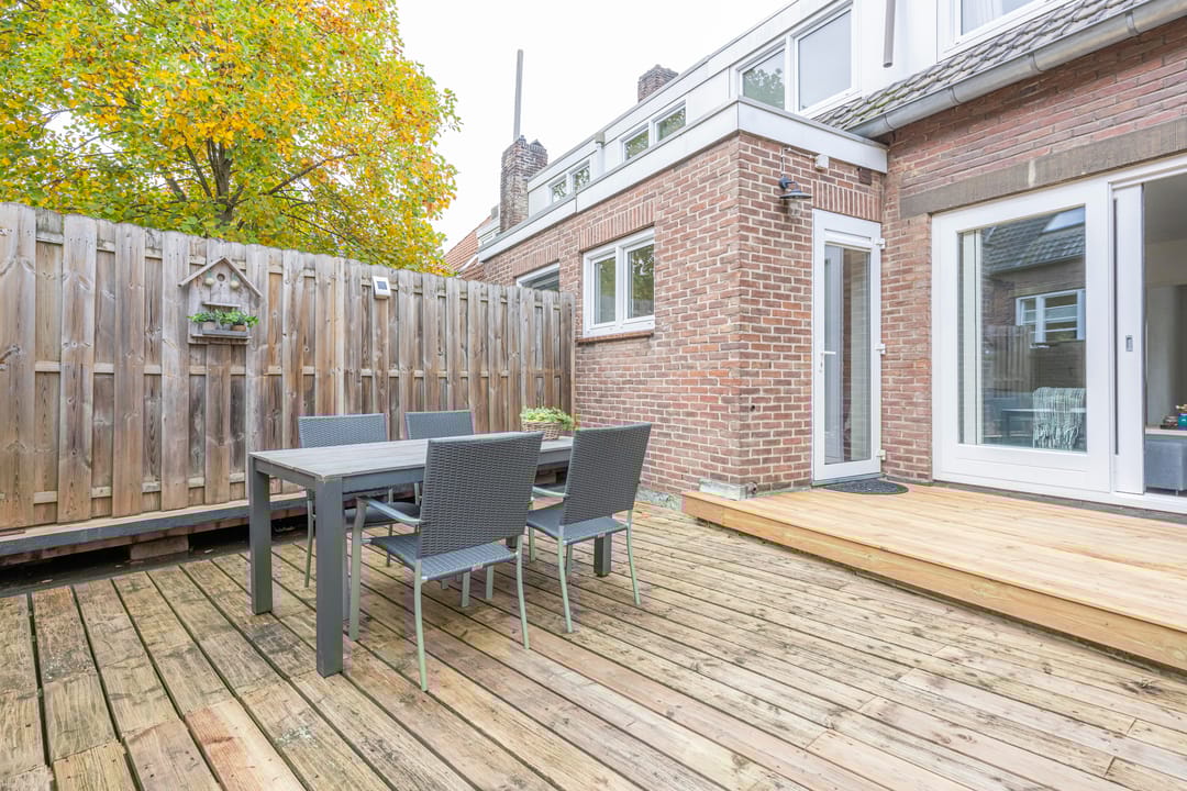 Foto 13 van Raadhuisplein 13-A