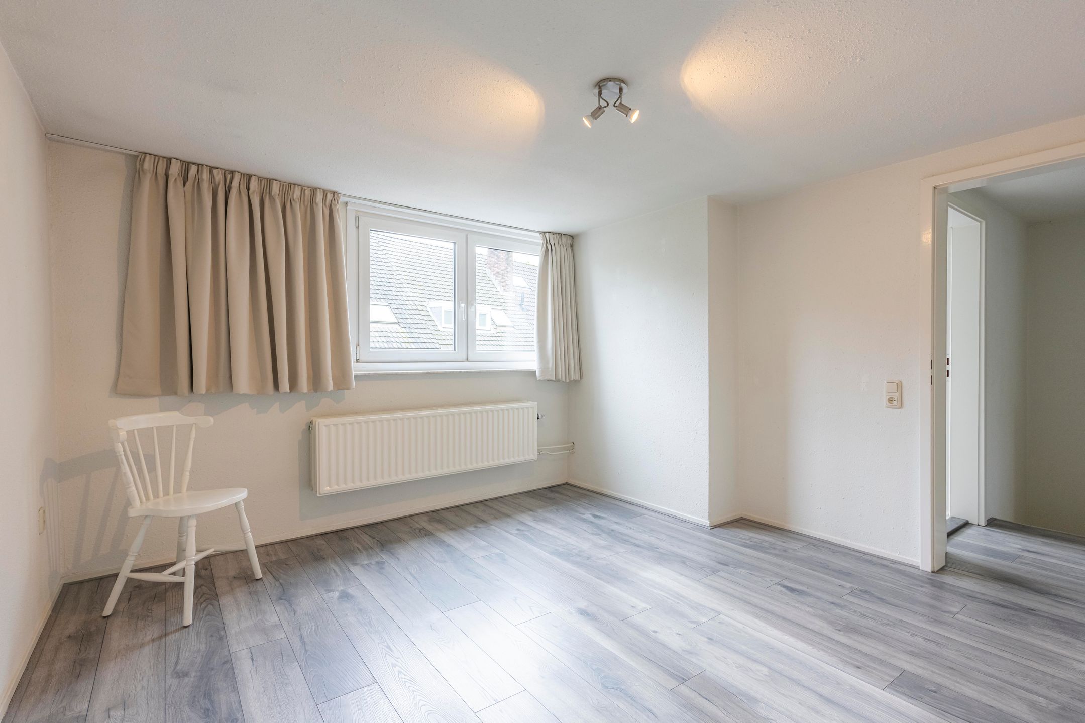 Foto 18 van Raadhuisplein 13-A