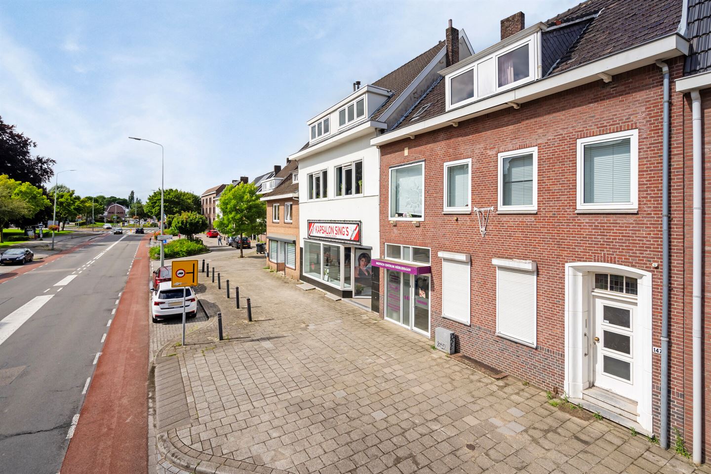 View photo 2 of Heerlerbaan 147