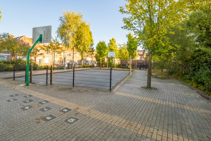 Foto 50 van Herman Modedstraat 8