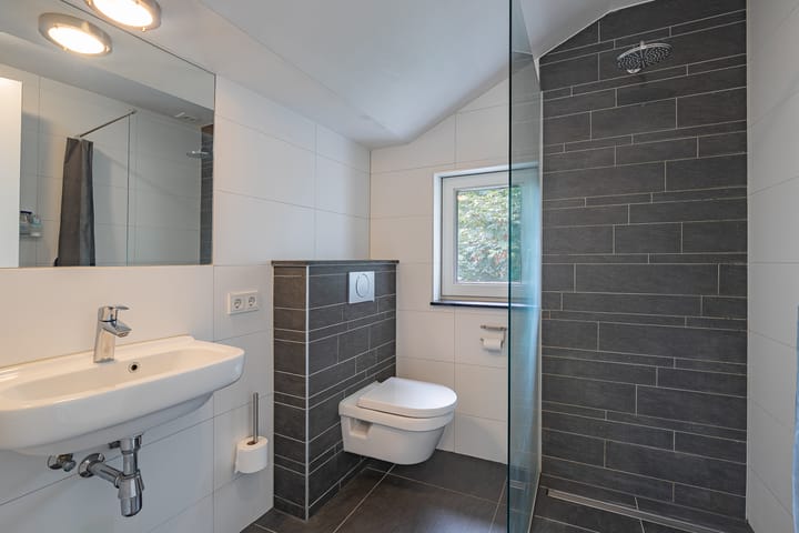 Photo 26 of Heukelstraat 39