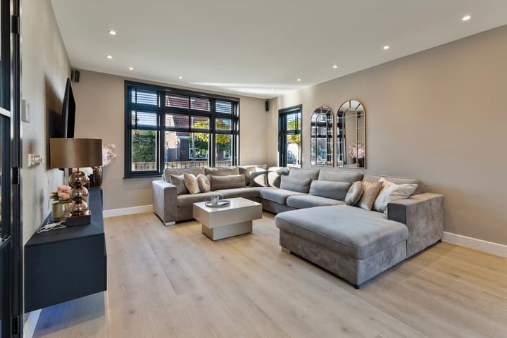 Foto 2 van Burgemeester Dekkerstraat 2