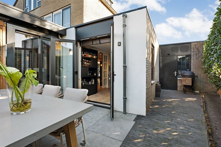 View photo 42 of Rommestraat 38